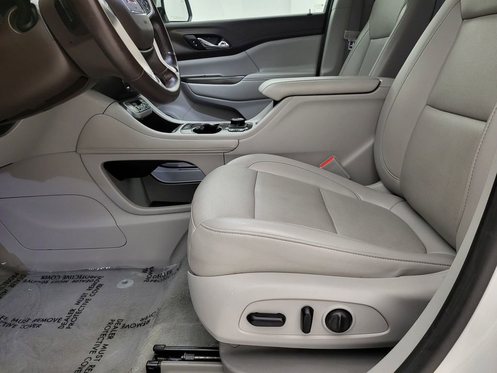 2023 Gmc Acadia SLT photo 2