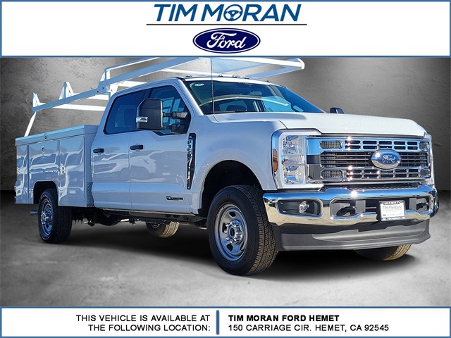 2026 Ford F-350 Super Duty Chassis Cab XL's photo