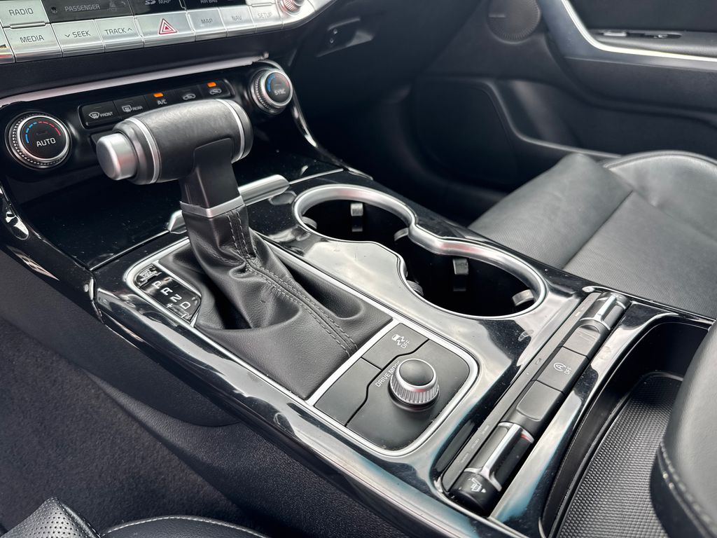 2020 Kia Stinger GT-Line photo 31