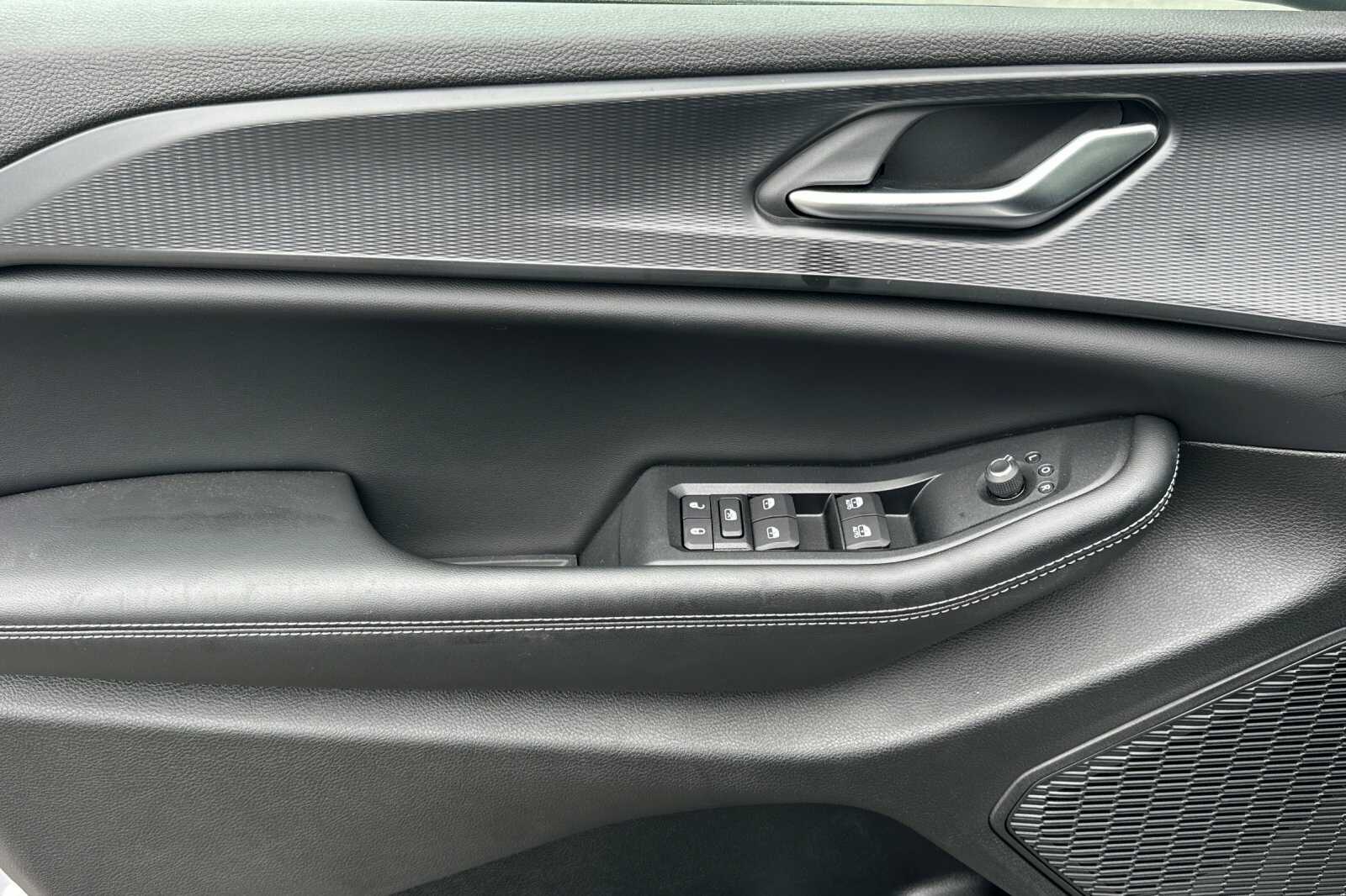 2023 Jeep Grand Cherokee Laredo X photo 4