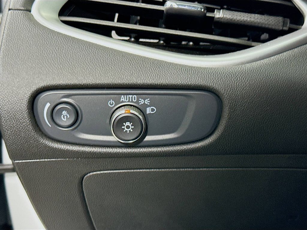 2024 Chevrolet Malibu LS photo 8