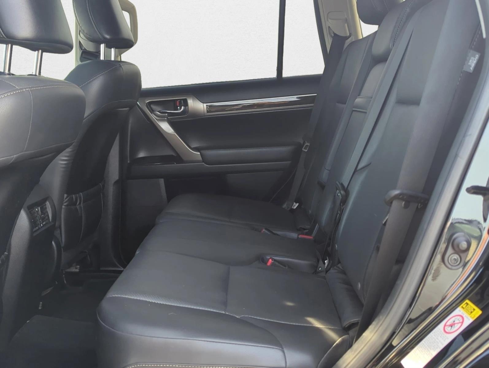 2014 Lexus GX 460 Base photo 21