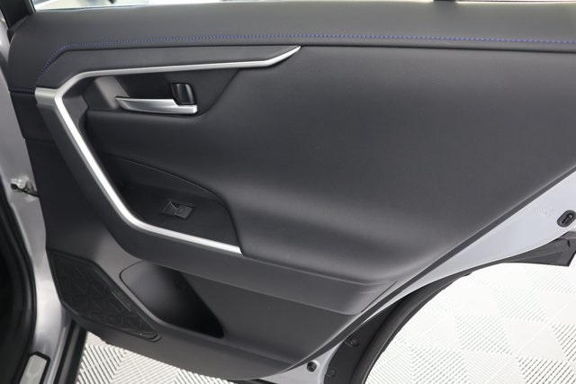 2023 Toyota RAV4 Hybrid XSE photo 24