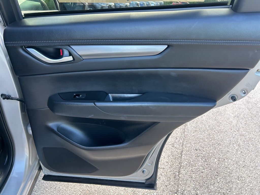 2024 Mazda CX-5 2.5 Select photo 36
