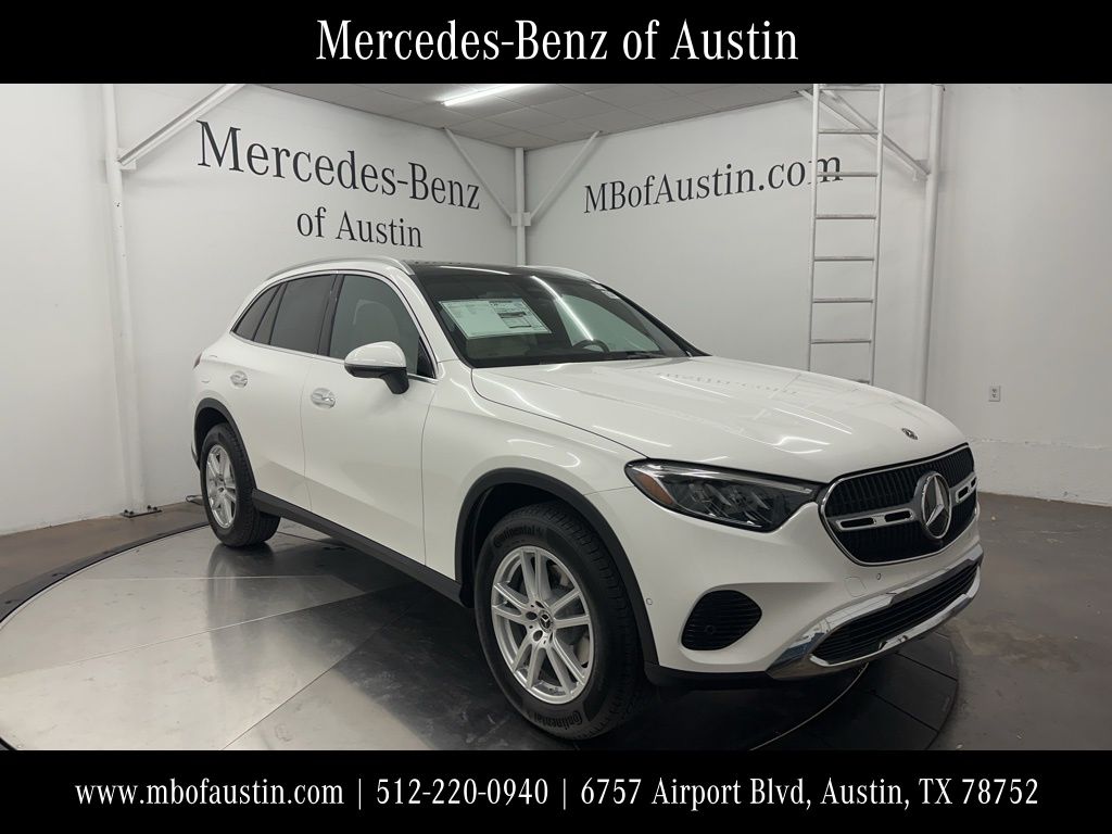 2026 Mercedes-Benz GLC Base's photo