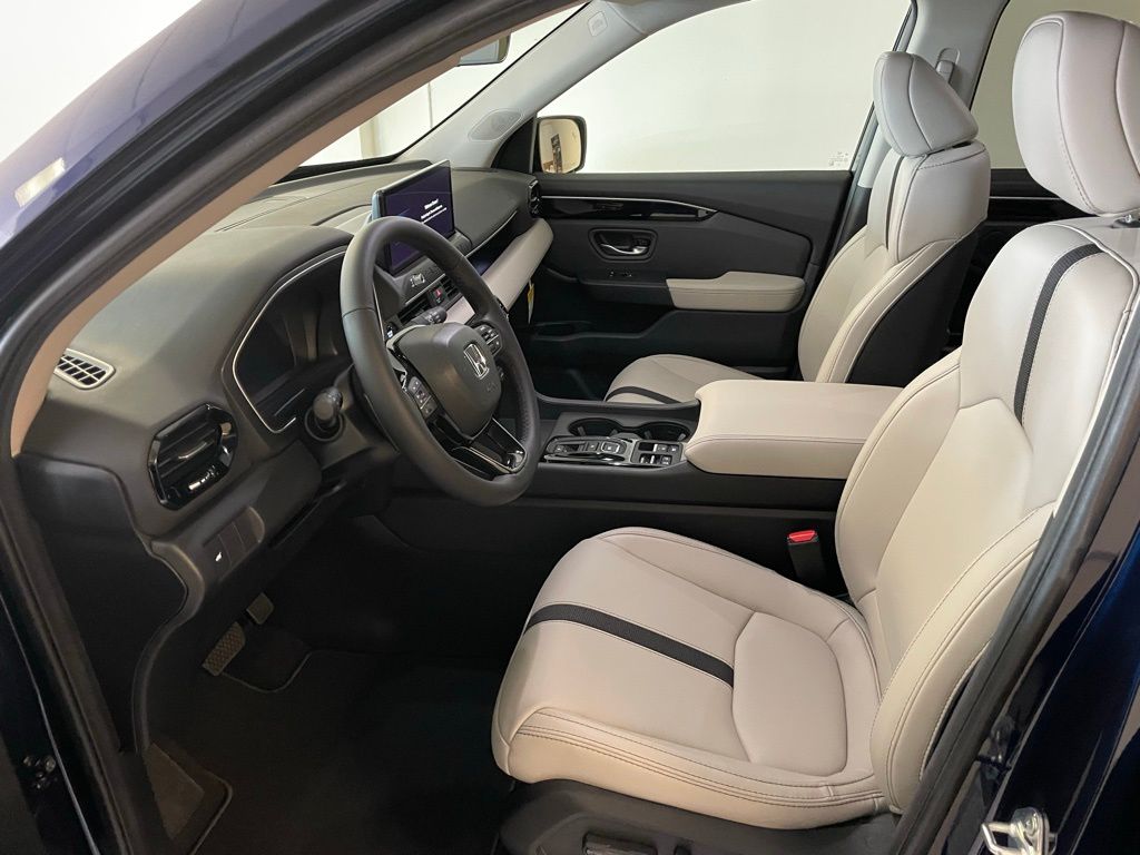 2026 Honda Passport photo 15