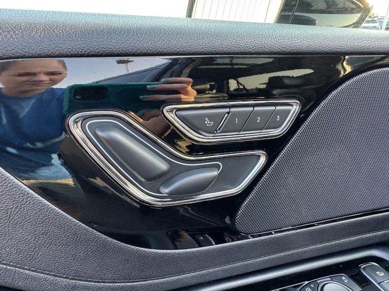 2022 Lincoln Aviator Standard photo 19