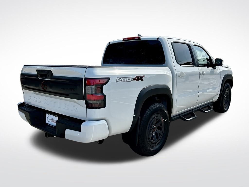 2025 Nissan Frontier PRO-4X photo 6