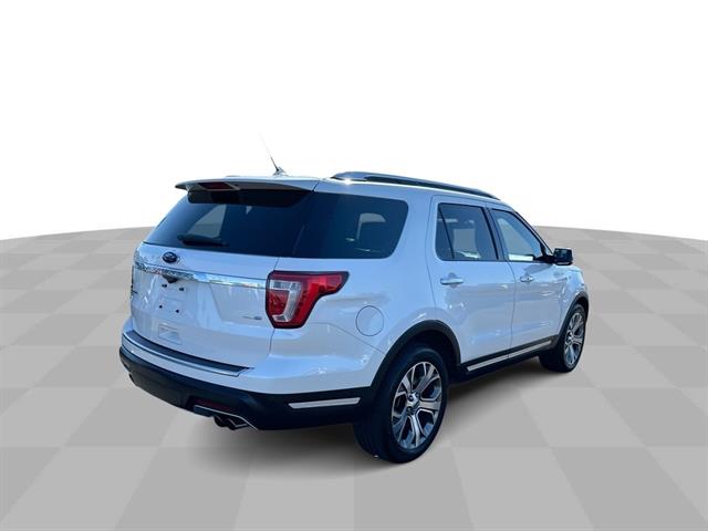 2018 Ford Explorer Platinum photo 4