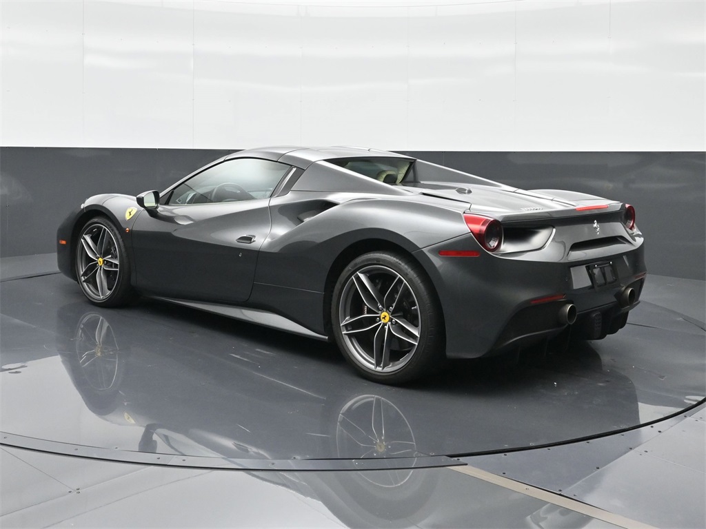 2018 Ferrari 488 Spider photo 2