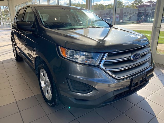 2017 Ford Edge SE photo 2