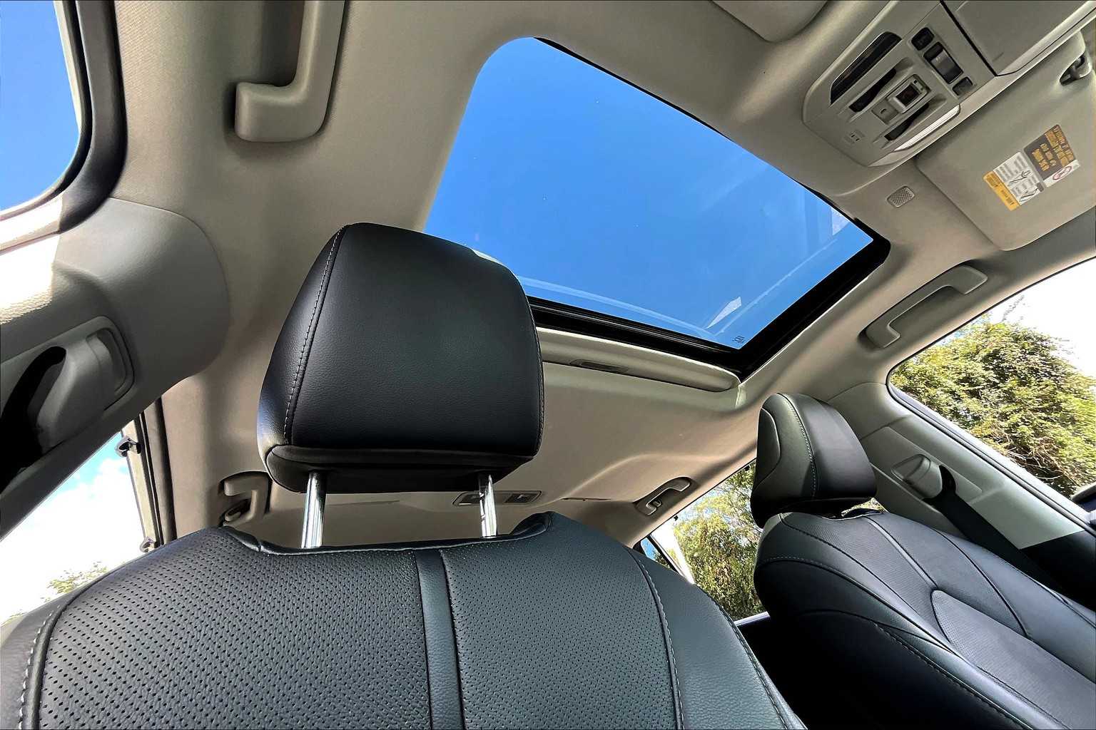 2021 Toyota Highlander Hybrid Limited photo 12