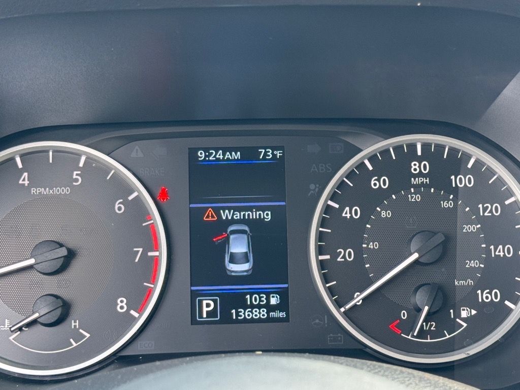 2024 Nissan Sentra S photo 18