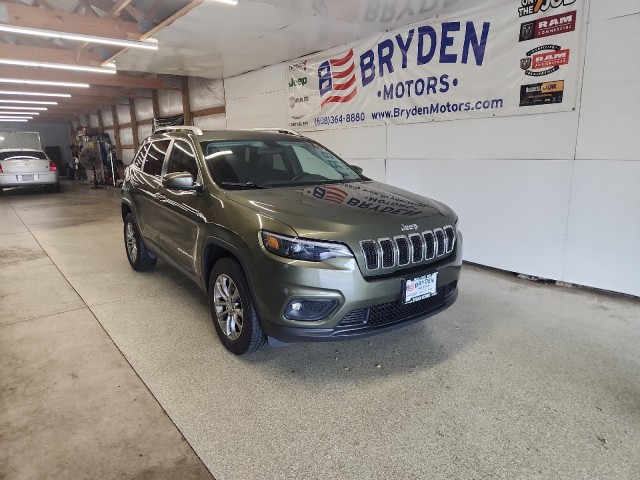 Used 2019 Jeep Cherokee Latitude Plus with VIN 1C4PJMLXXKD413020 for sale in Beloit, WI