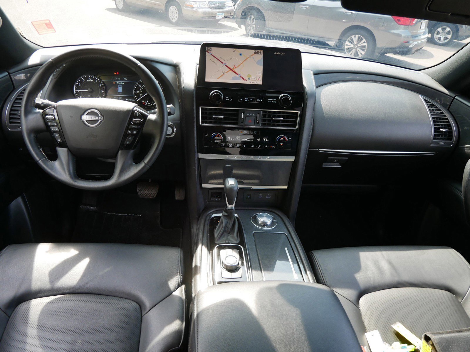 2024 Nissan Armada SL photo 12