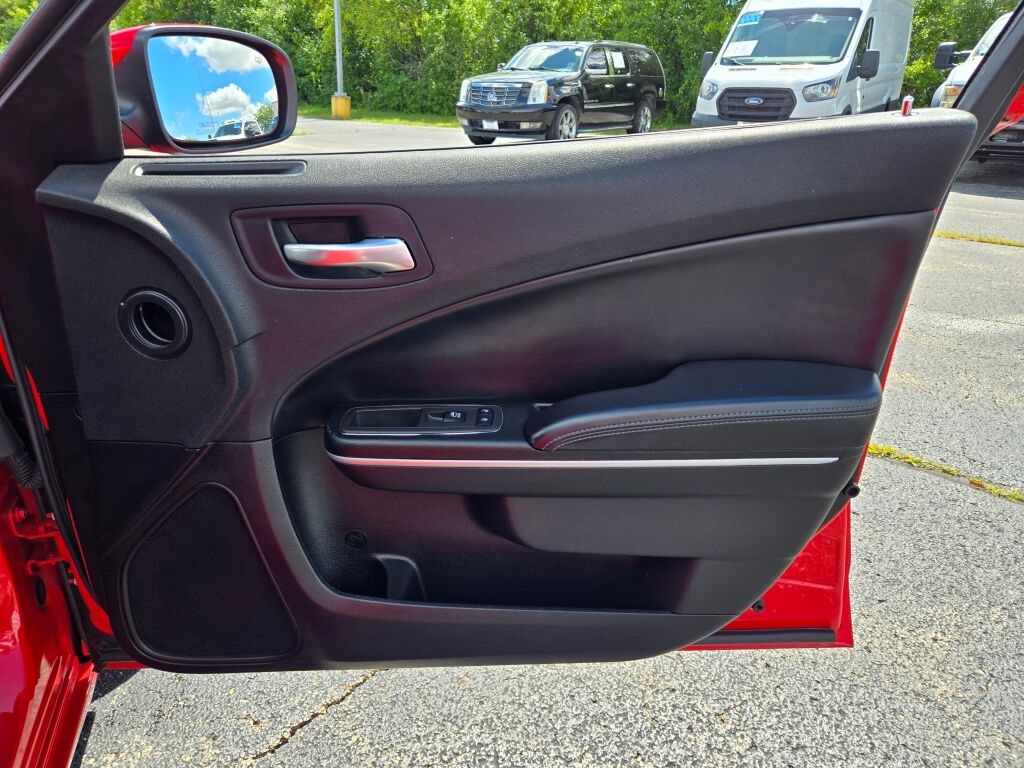 2022 Dodge Charger SXT photo 7
