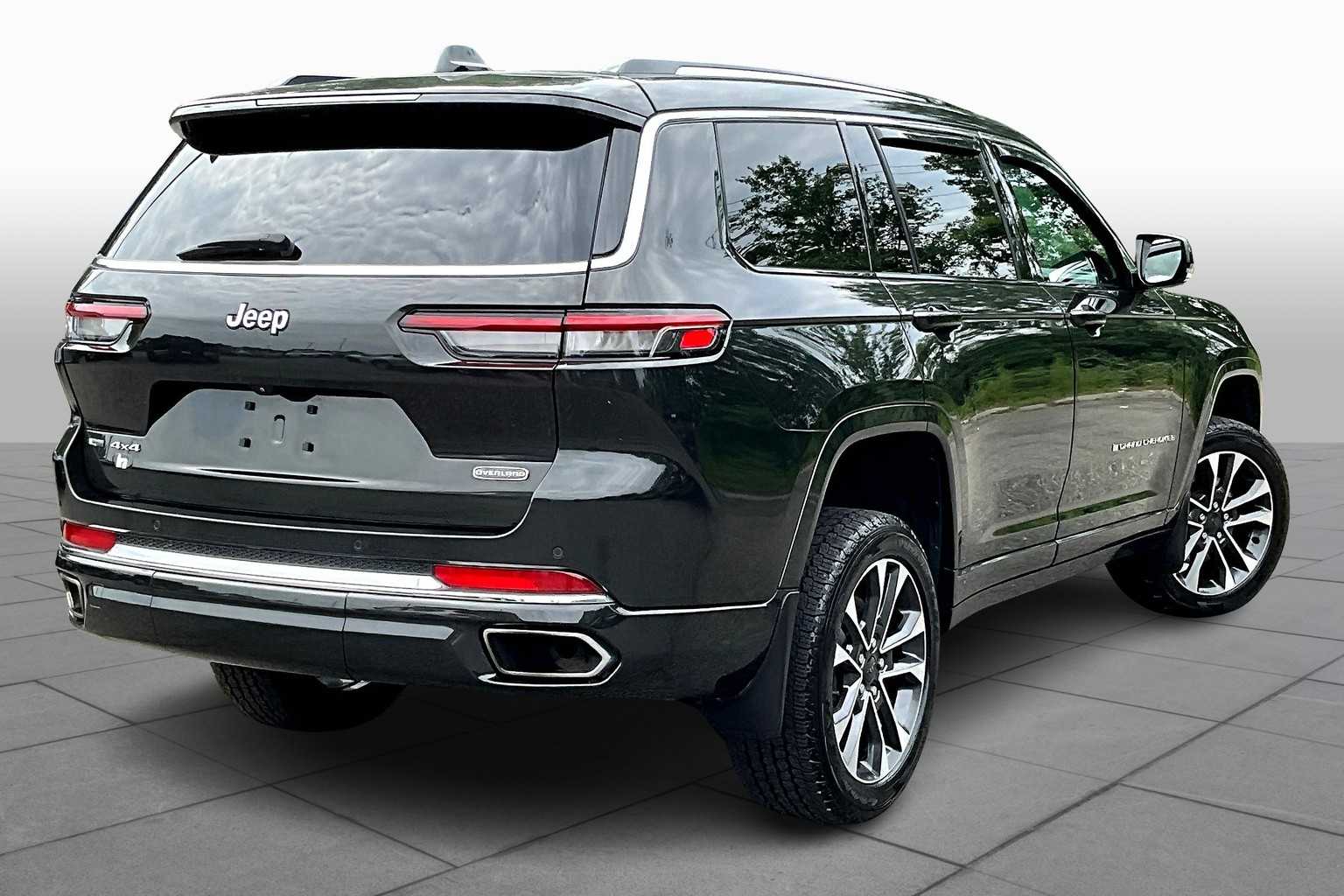 2022 Jeep Grand Cherokee Overland photo 12