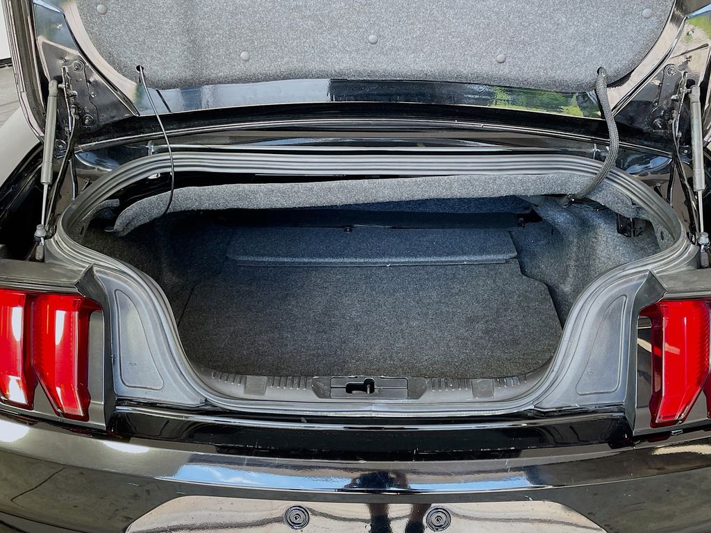 2023 Ford Mustang EcoBoost Premium photo 27