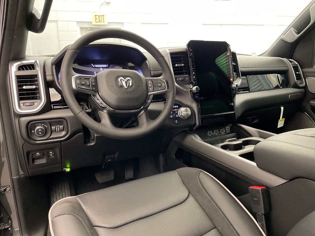 2025 Ram 1500 Laramie photo 6