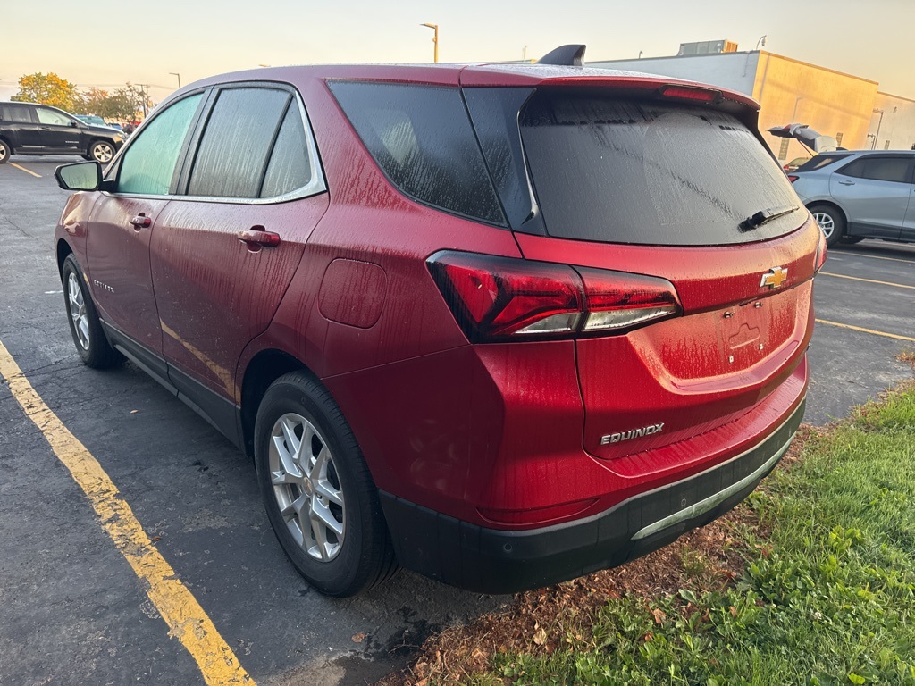 2023 Chevrolet Equinox LT photo 4