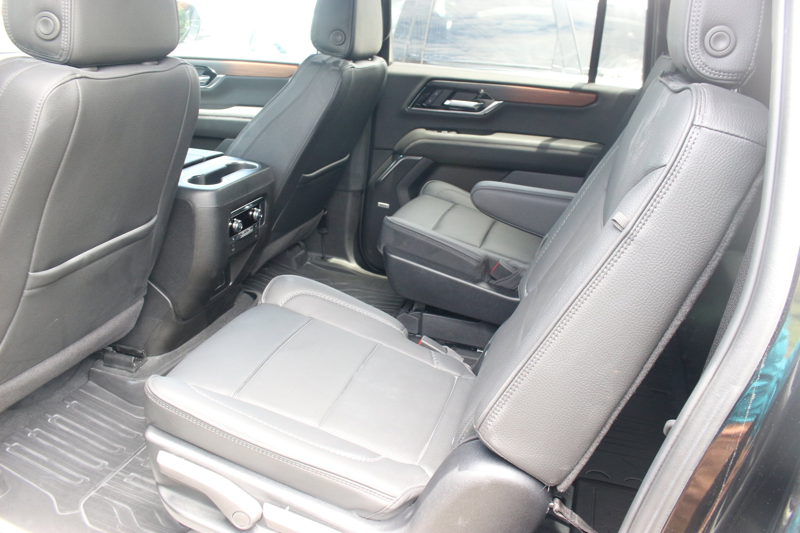 2025 Gmc Yukon XL Denali photo 9