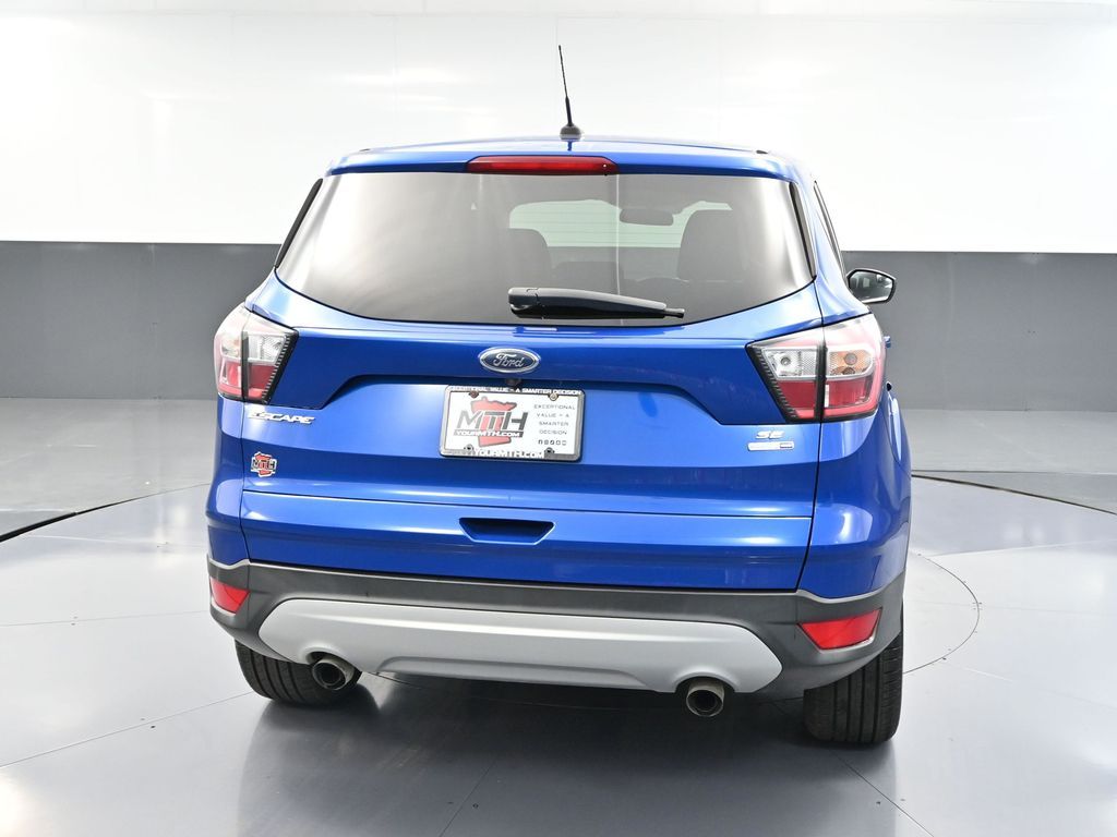 2017 Ford Escape SE photo 2