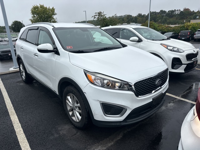 2017 Kia Sorento LX photo 3