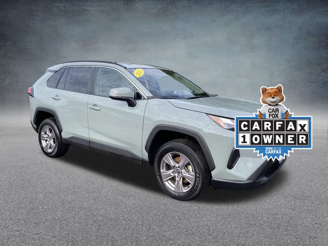 2023 Toyota RAV4 XLE photo 2