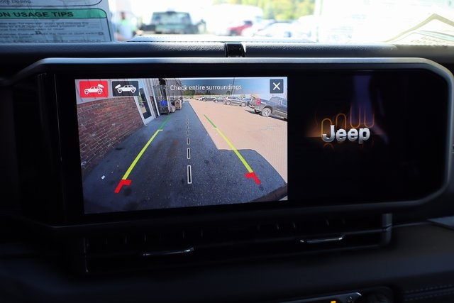 2025 Jeep Wrangler Sahara photo 19