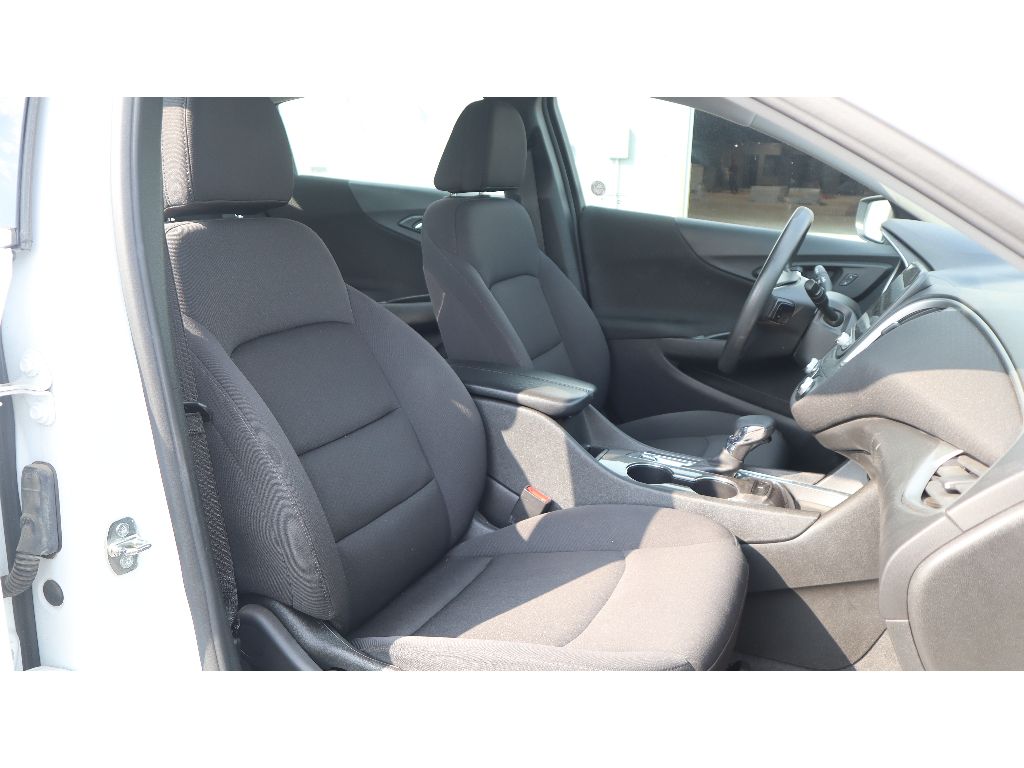2023 Chevrolet Malibu 1LT photo 21