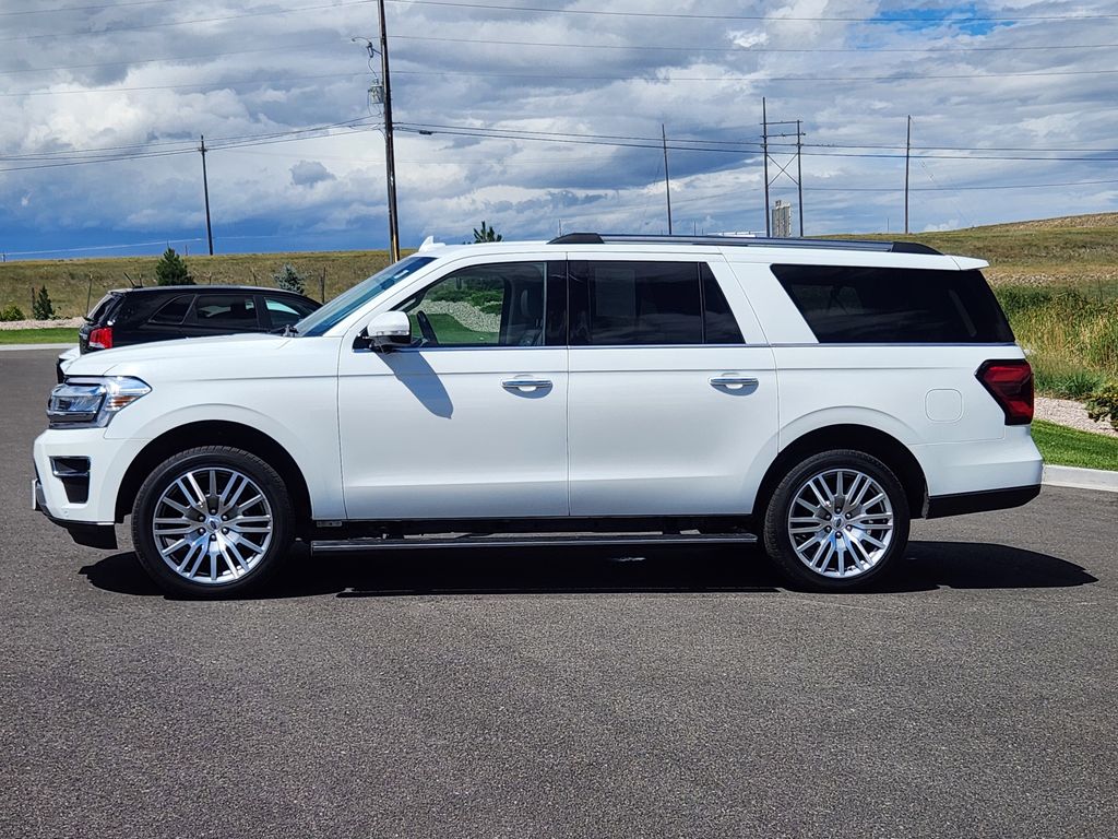 2023 Ford Expedition MAX Limited photo 2