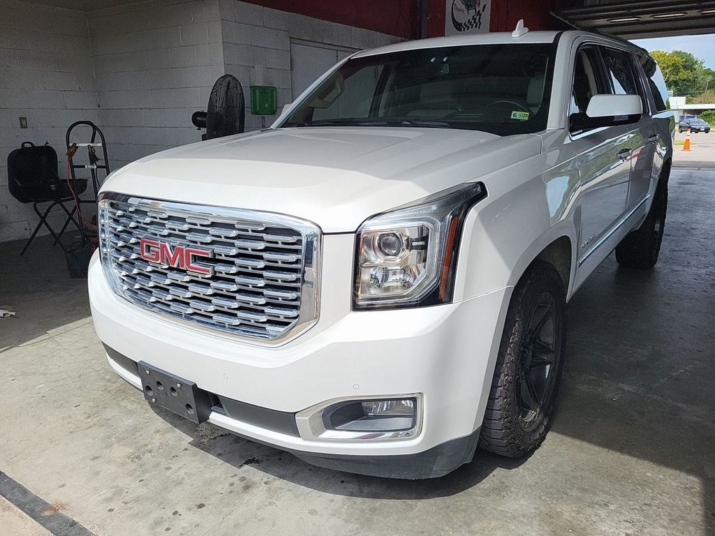 2020 Gmc Yukon XL Denali photo 2