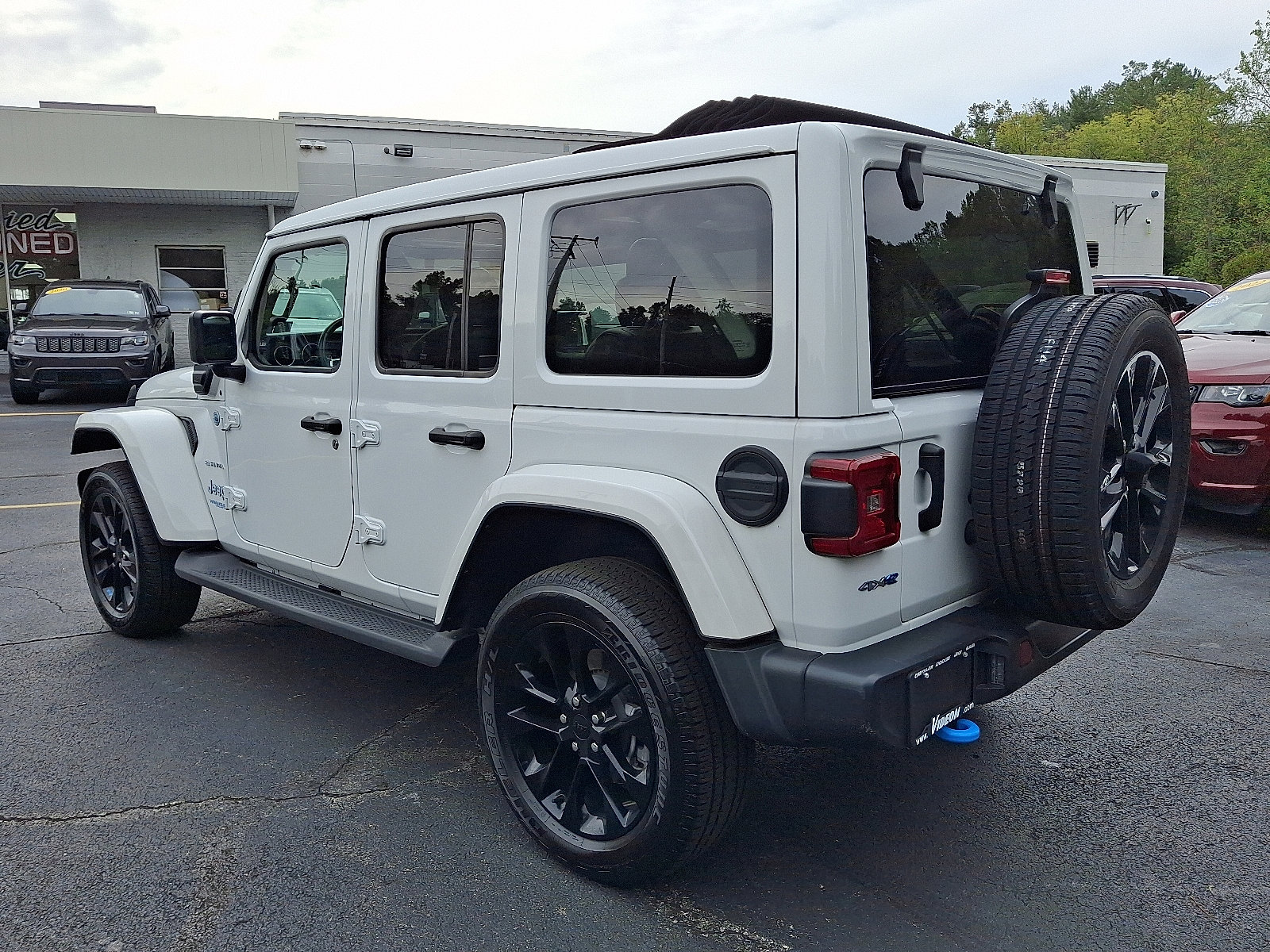 2022 Jeep Wrangler 4xe Unlimited Sahara photo 5