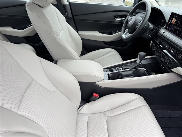2025 Honda Accord Hybrid Touring photo 8