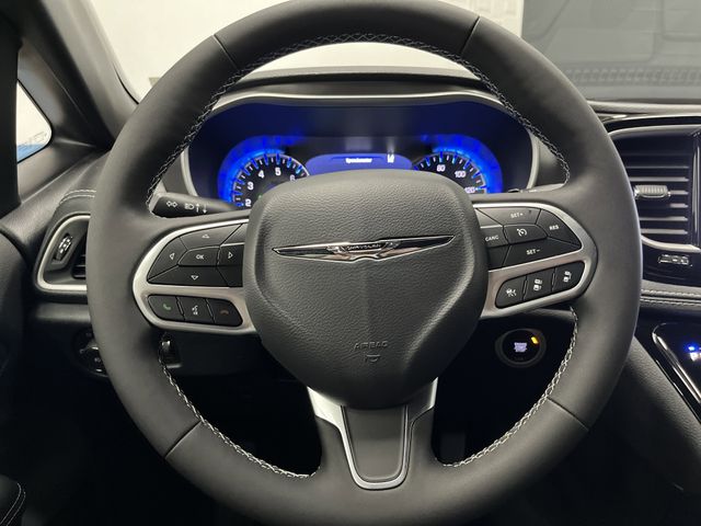 2026 Chrysler Pacifica photo 14