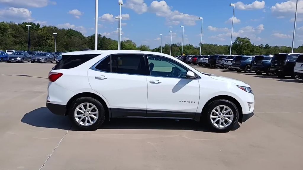 2019 Chevrolet Equinox LT photo 9