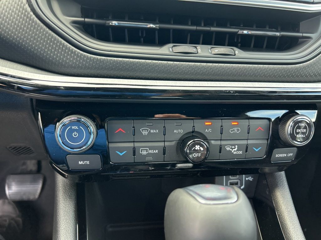 2025 Jeep Compass Trailhawk photo 40