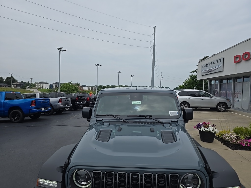 2025 Jeep Gladiator Rubicon photo 4