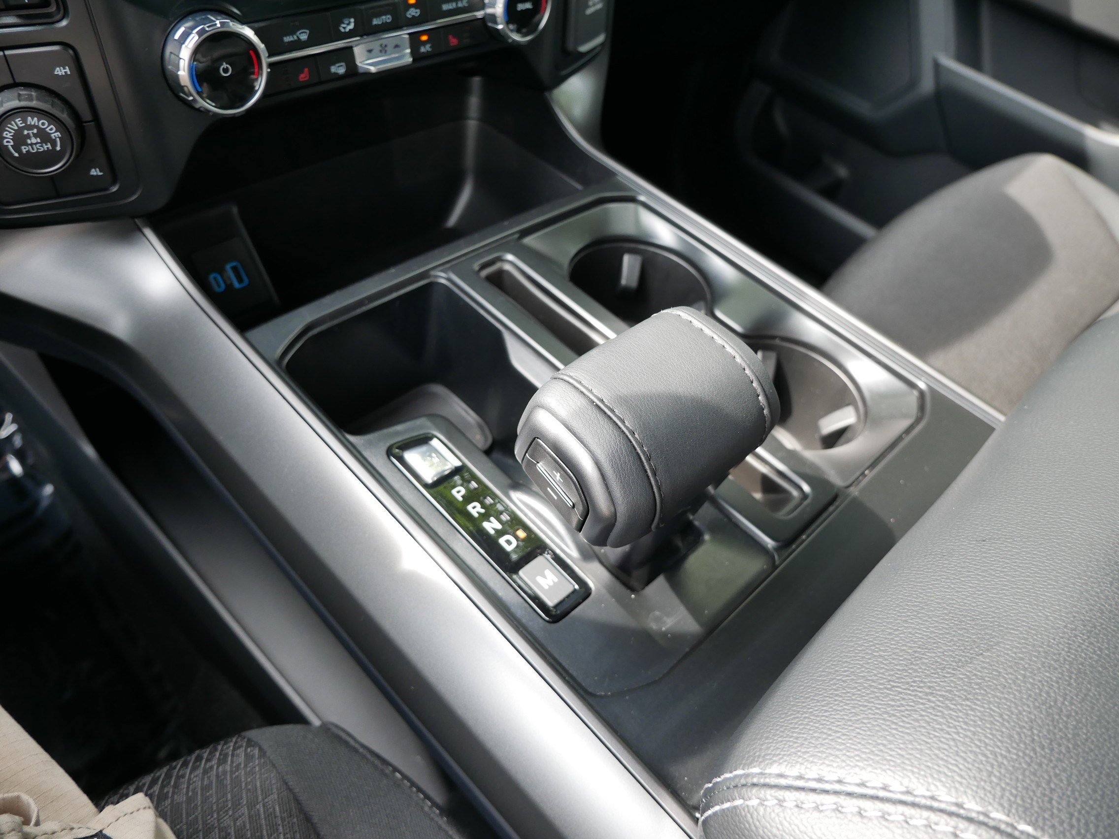 2024 Ford F-150 XLT photo 23
