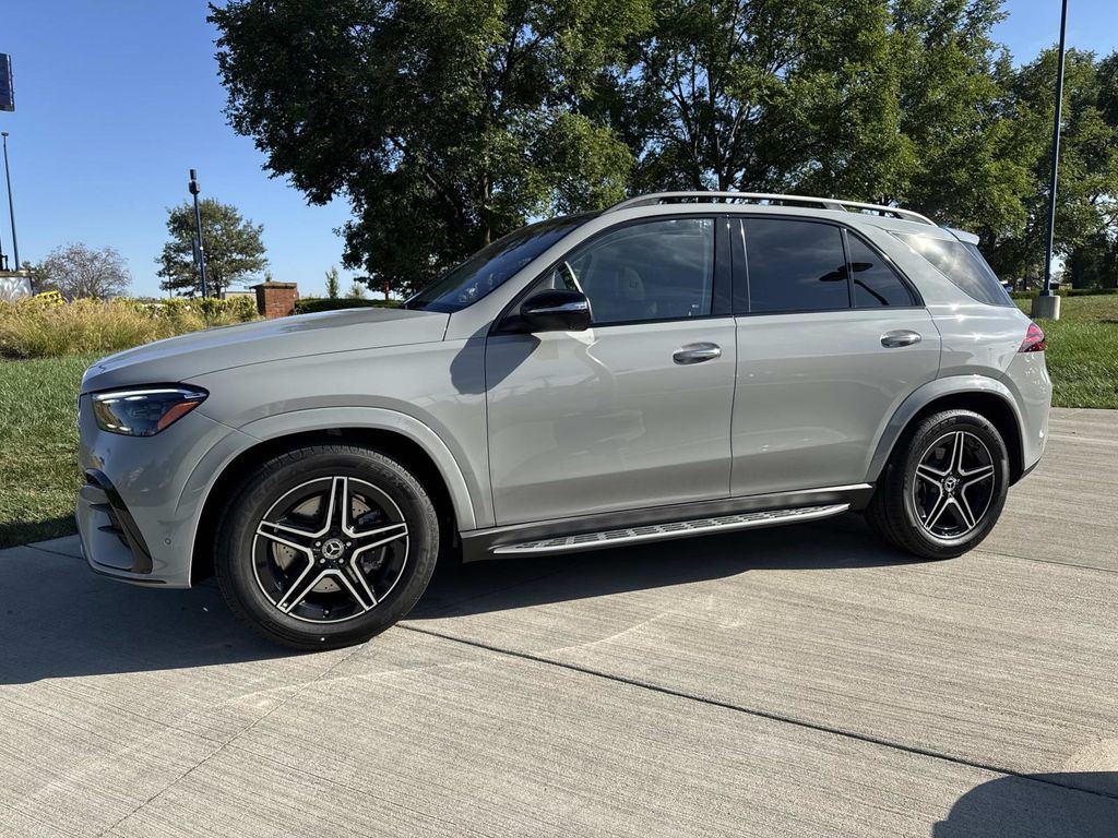 2026 Mercedes Benz GLE 450 4MATIC photo 2