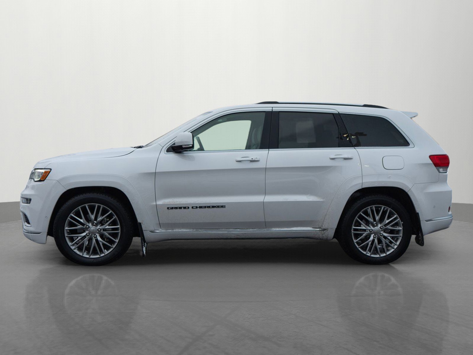 2018 Jeep Grand Cherokee Summit photo 3