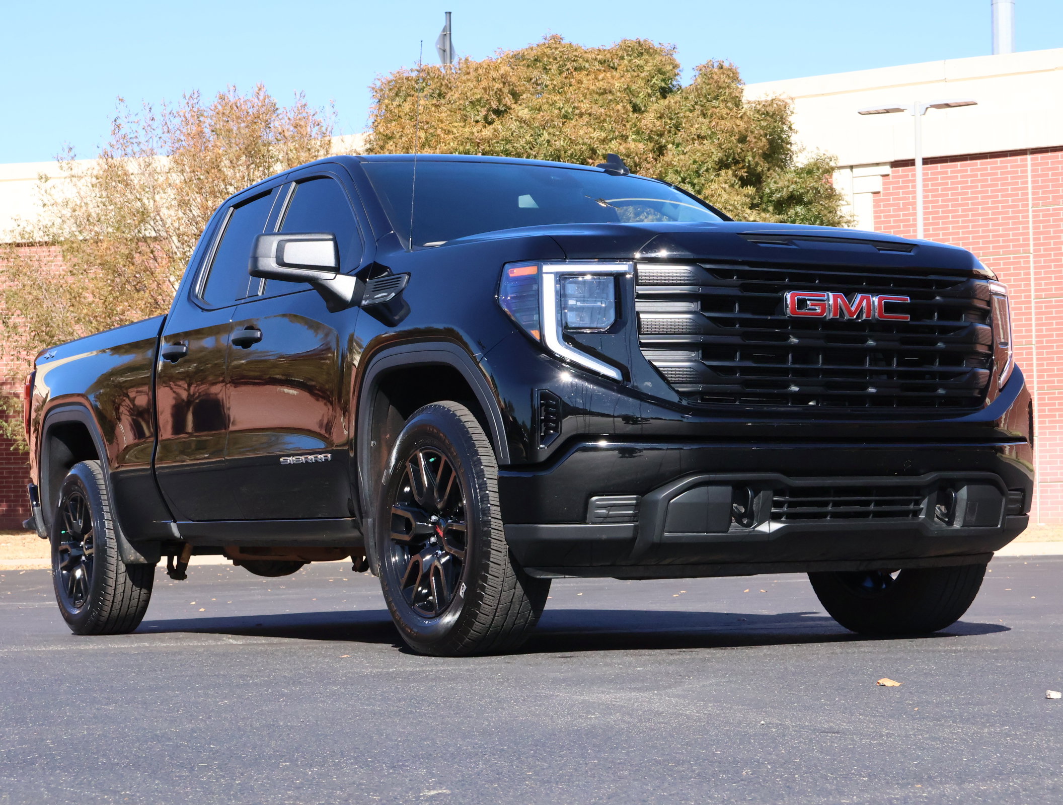 2024 GMC Sierra 1500 Pro's photo