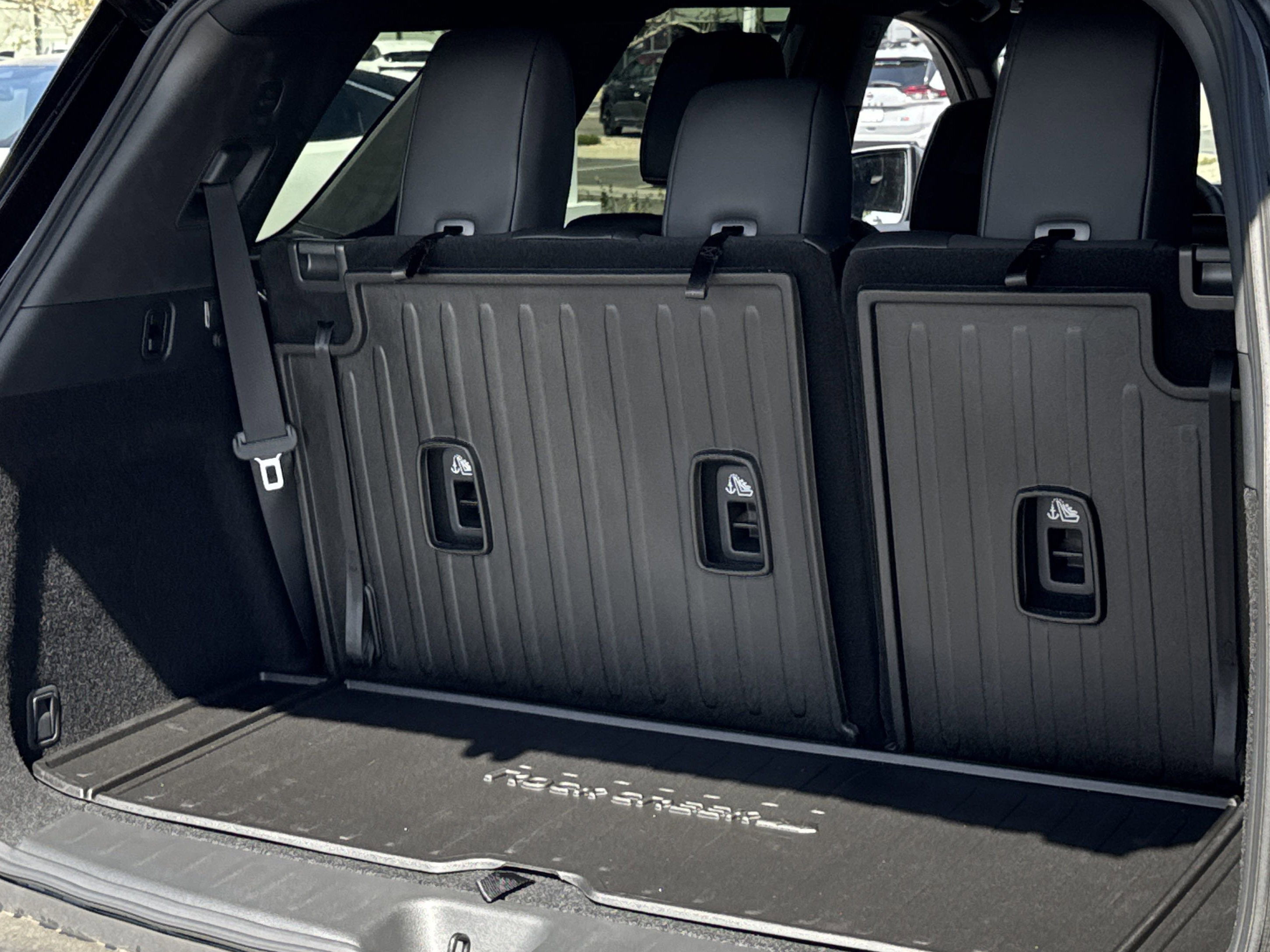 2025 Nissan Pathfinder Rock Creek photo 8
