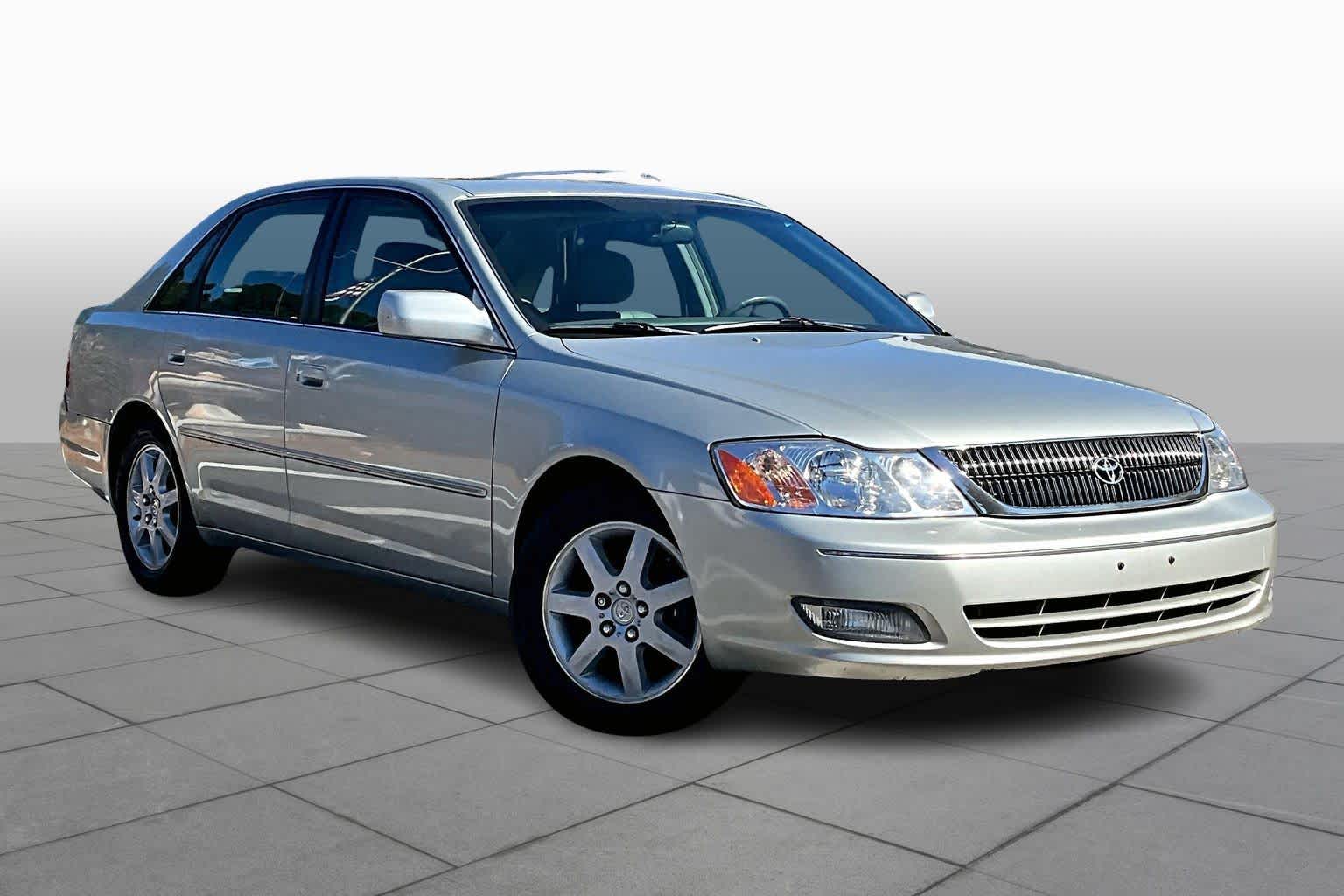 Used 2000 Toyota Avalon XLS with VIN 4T1BF28B3YU038816 for sale in Houston, TX