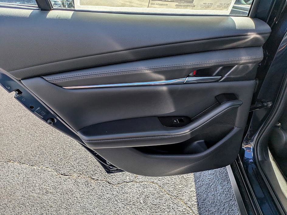 2025 Mazda Mazda3 2.5 s Preferred photo 27