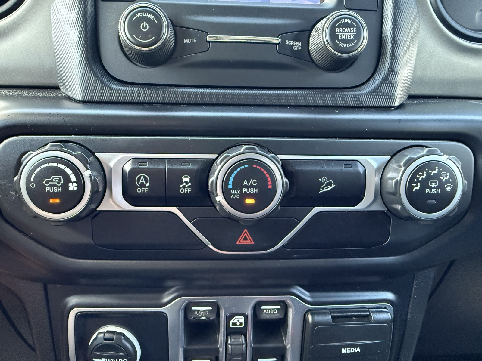 2019 Jeep Wrangler Unlimited Sport S photo 6