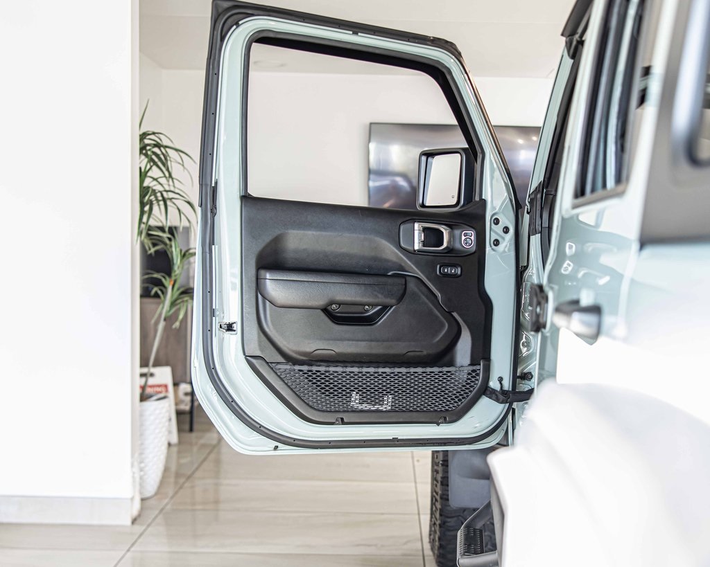 2023 JEEP WRANGLER - Image 32