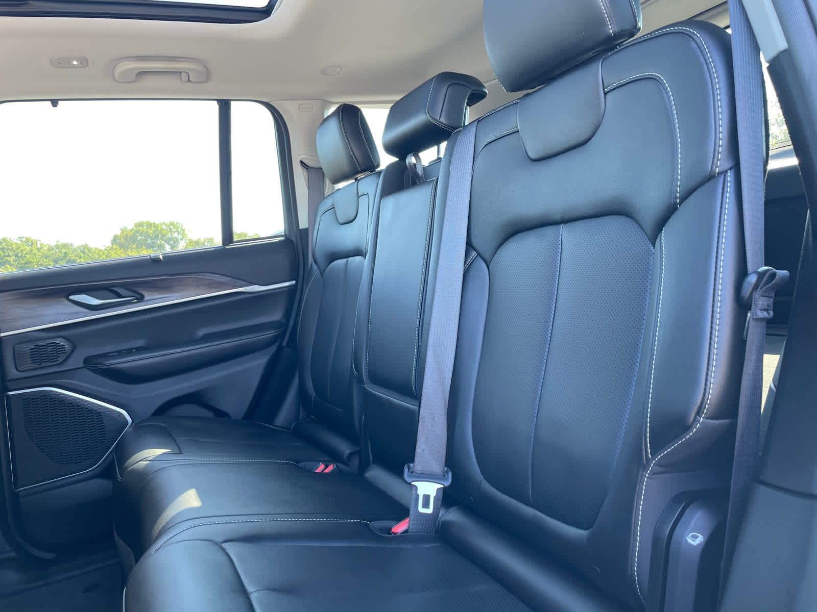 2023 Jeep Cherokee 4xe photo 11