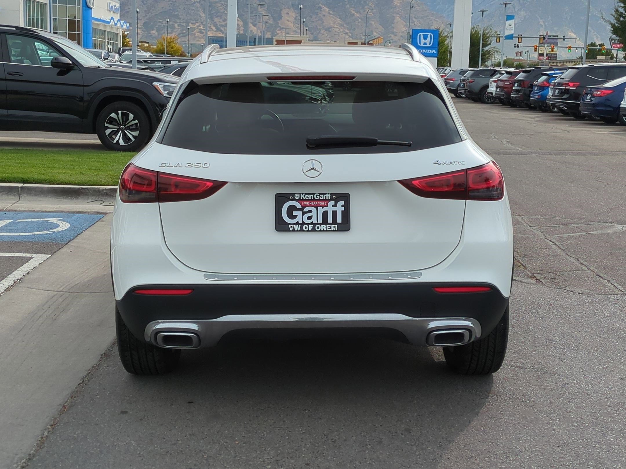 2021 Mercedes Benz GLA 250 4MATIC photo 4