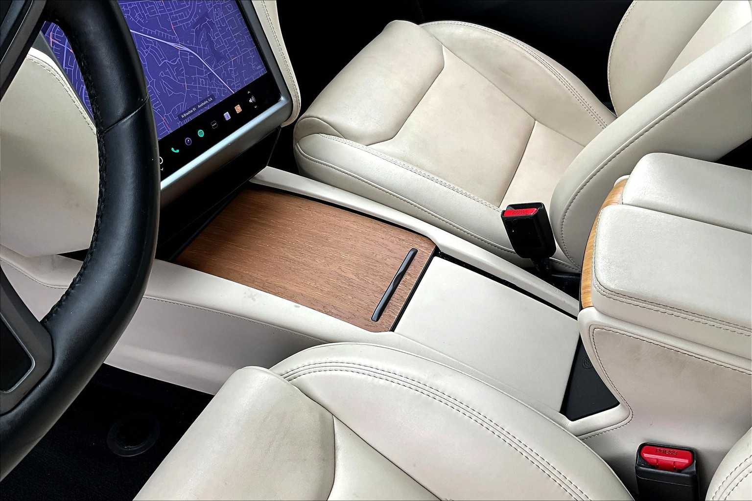 2021 Tesla Model S Long Range Plus photo 16